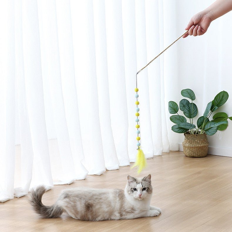 🐾 FeatherFun™ Wool Ball for Cats – Interactive Pet Toy