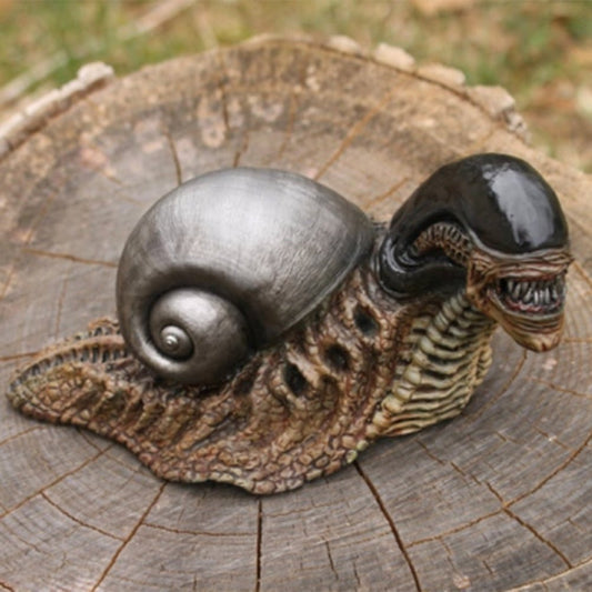 🐌 Evil Snail Resin Decoration – Unique Garden & Home Ornament 🏡✨